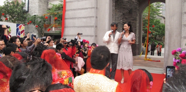 林子祥和葉蒨文擔任表演嘉賓