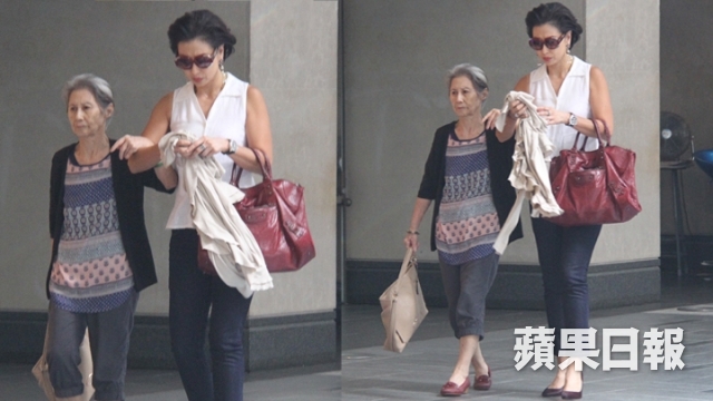 葉蒨文陪媽咪睇醫生