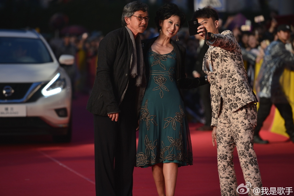 bcb955adgw1f2odt7120ej21kw11x1d5-1